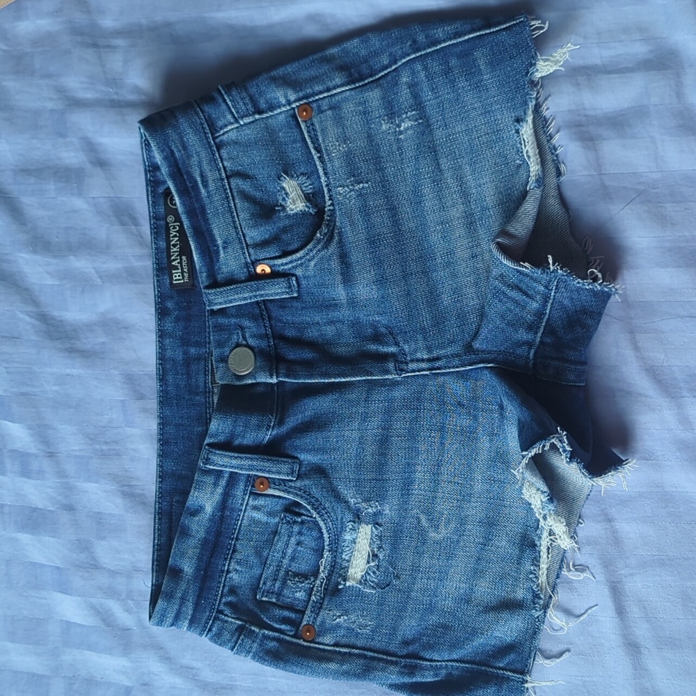 Blanknyc cut off shorts size 24 low rise